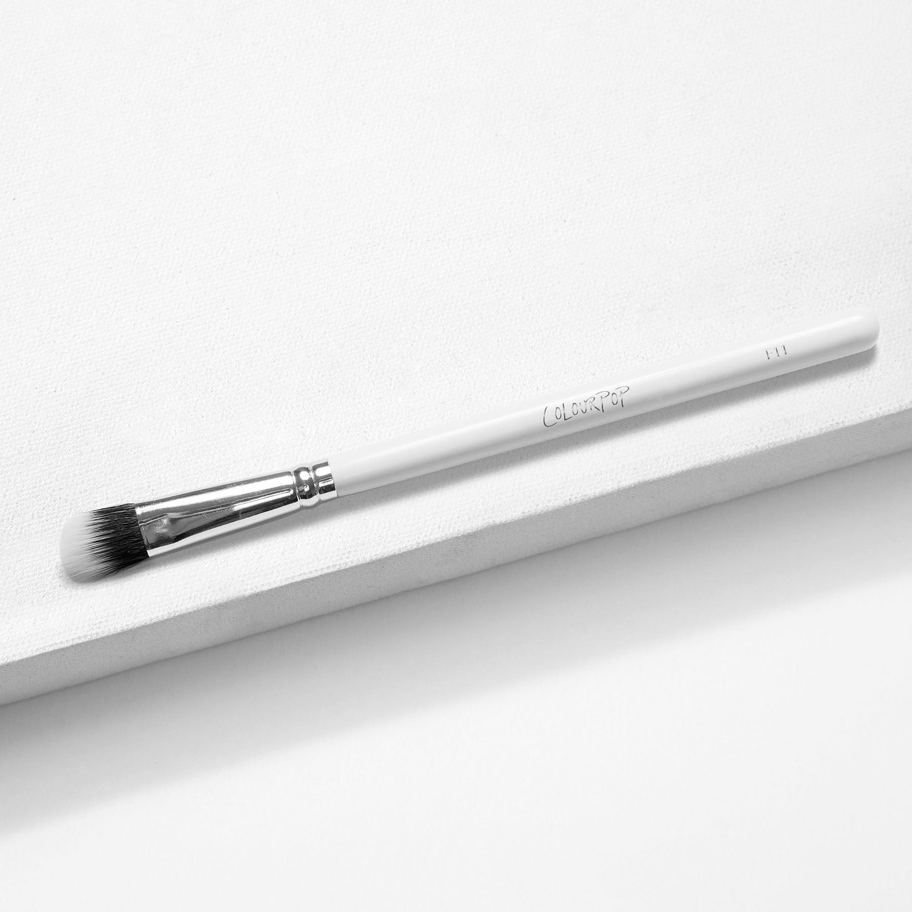 Mini Duo Fiber Face Brush - Classic Pick